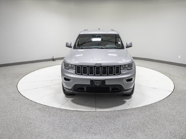Used 2018 Jeep Grand Cherokee Laredo AWD/4WD image 26