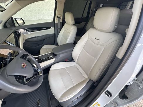Certified 2024 Cadillac XT6 Premium Luxury w/ Technology Package FWD image 20