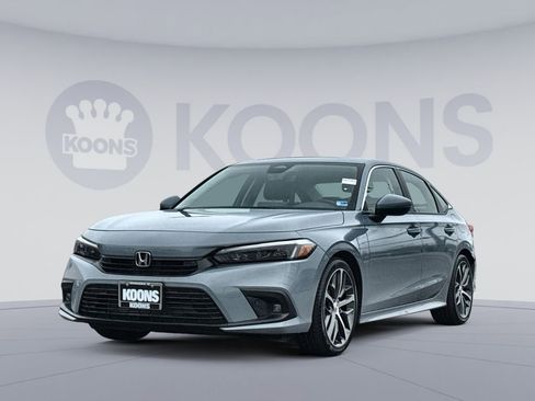 Used 2023 Honda Civic Touring image 1