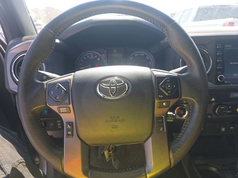 Used 2023 Toyota Tacoma TRD Off-Road image 11