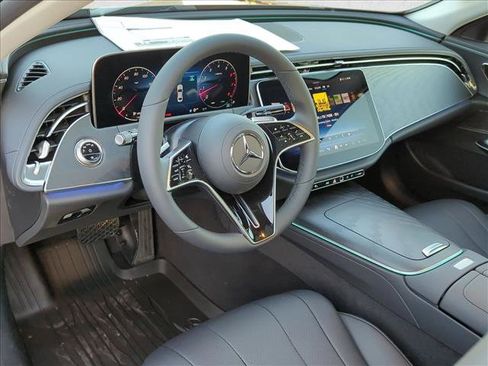 Used 2026 Mercedes-Benz E 350 Sedan image 3