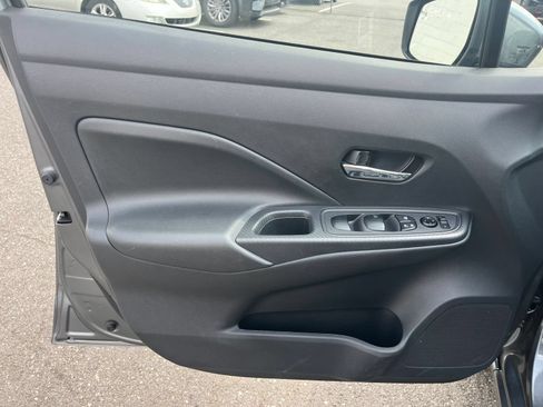 Used 2025 Nissan Versa SV FWD image 18