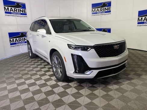 Used 2023 Cadillac XT6 Premium Luxury w/ Technology Package FWD image 1
