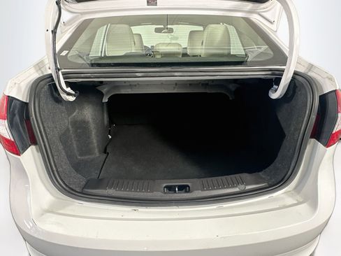 Used 2012 Ford Fiesta SEL FWD image 27