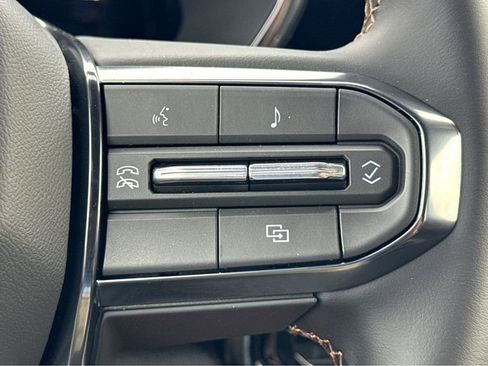 New 2026 GMC Canyon AT4 image 17