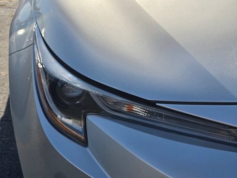 Used 2025 Toyota Corolla LE FWD image 20