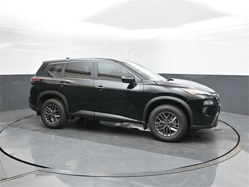 New 2026 Nissan Rogue S image 17