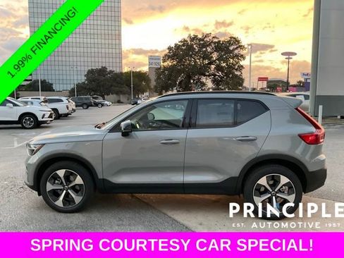 New 2026 Volvo XC40 B5 Core AWD/4WD image 7