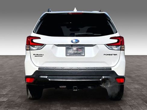 Used 2020 Subaru Forester Premium AWD/4WD image 6