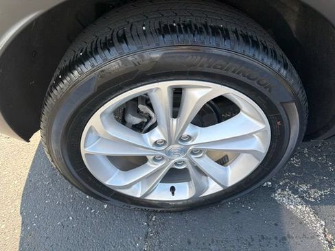 Used 2023 Buick Encore GX Preferred w/ Cold Weather Comfort Package FWD image 8