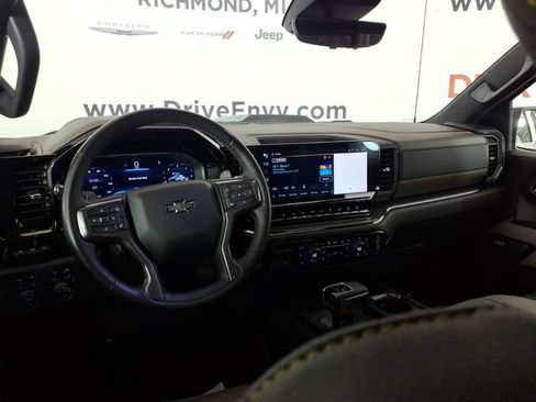 Used 2024 Chevrolet Silverado 1500 ZR2 w/ Technology Package AWD/4WD image 12
