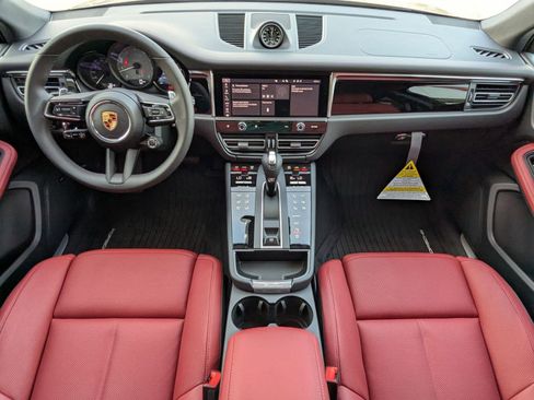 New 2026 Porsche Macan S image 22