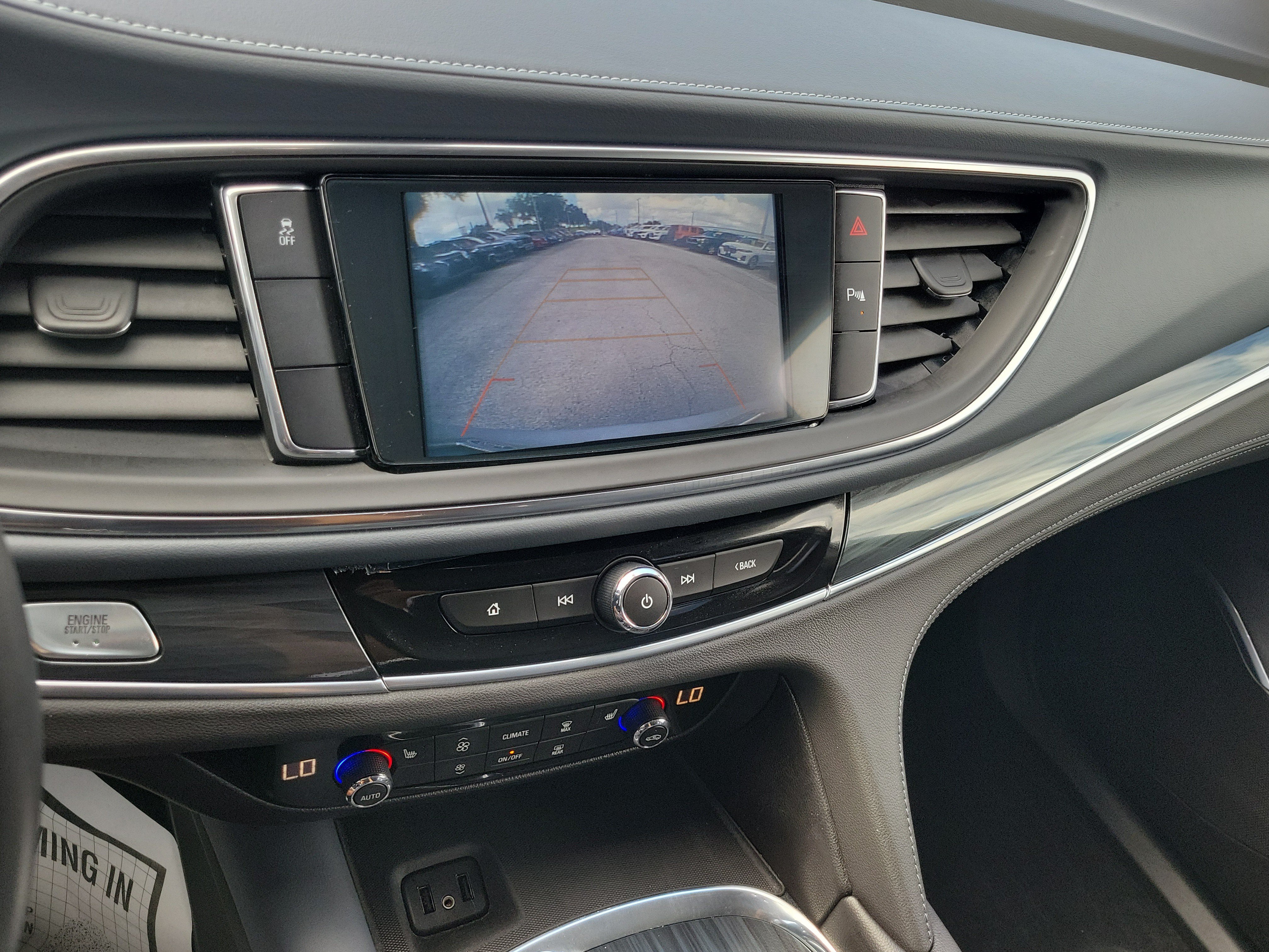Used 2018 Buick Enclave Essence FWD image 28