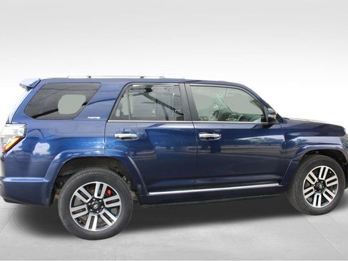 Used 2018 Toyota 4Runner Limited AWD/4WD image 18