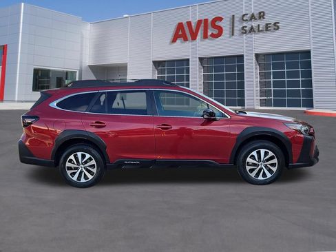 Used 2025 Subaru Outback Premium AWD/4WD image 5