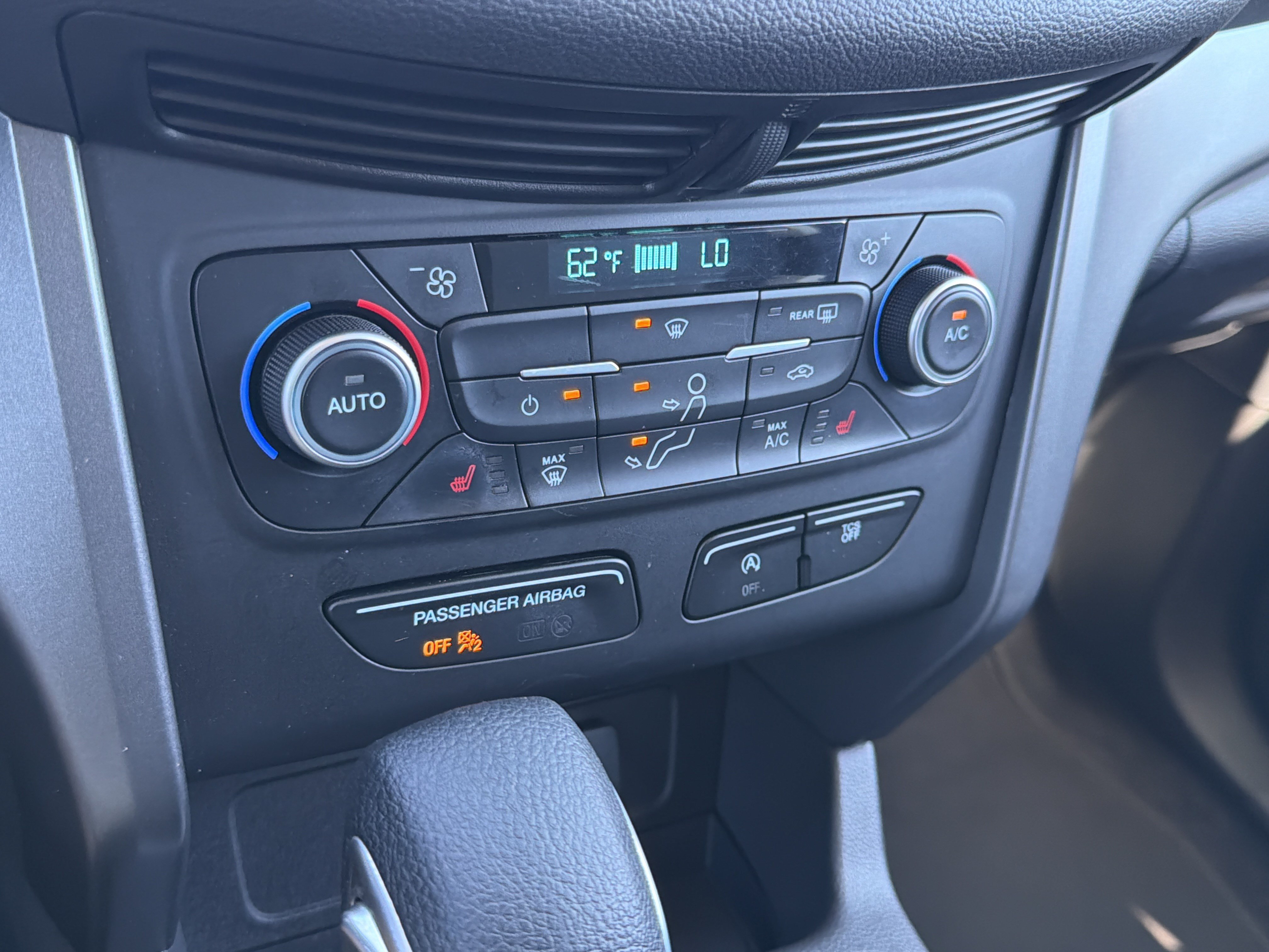 Used 2018 Ford Escape SE FWD image 8