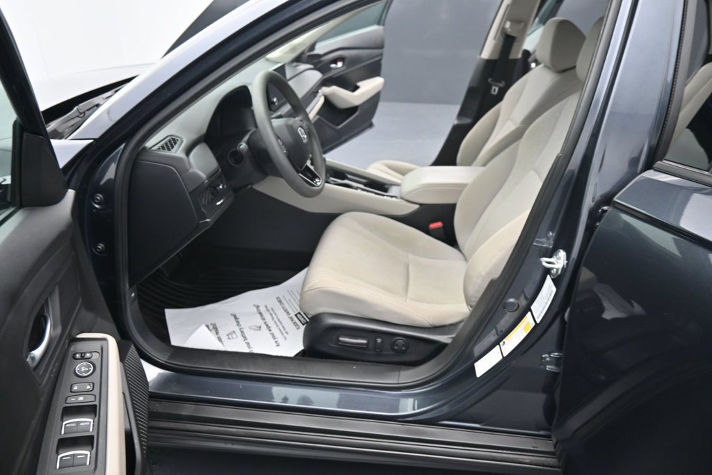 Used 2024 Honda Accord EX image 17