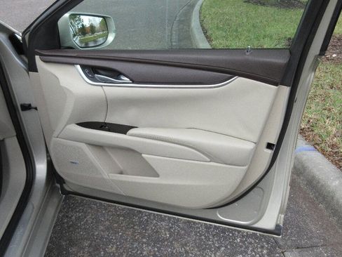 Used 2014 Cadillac XTS image 26