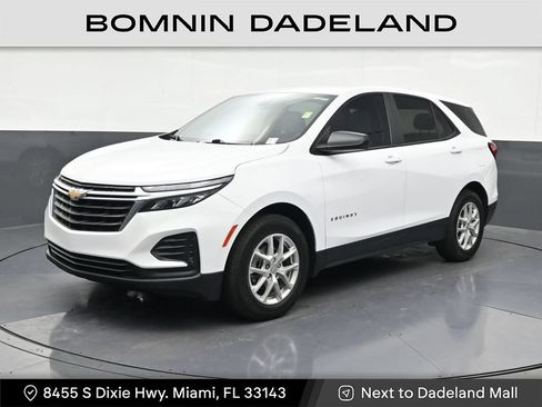 Used 2023 Chevrolet Equinox LS FWD image 1