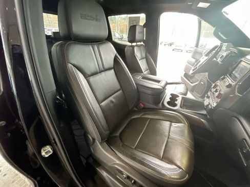 Used 2020 Chevrolet Silverado 1500 High Country image 29