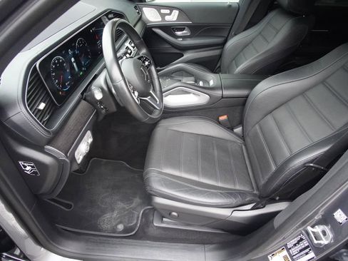 Used 2022 Mercedes-Benz GLS 450 4MATIC image 19