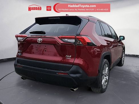 Used 2023 Toyota RAV4 XLE Premium image 5