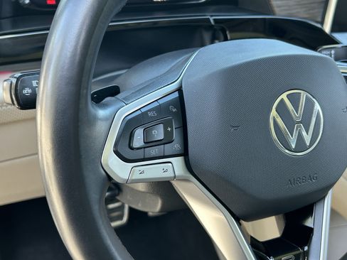 Used 2024 Volkswagen Atlas SEL Premium R-Line AWD/4WD image 26