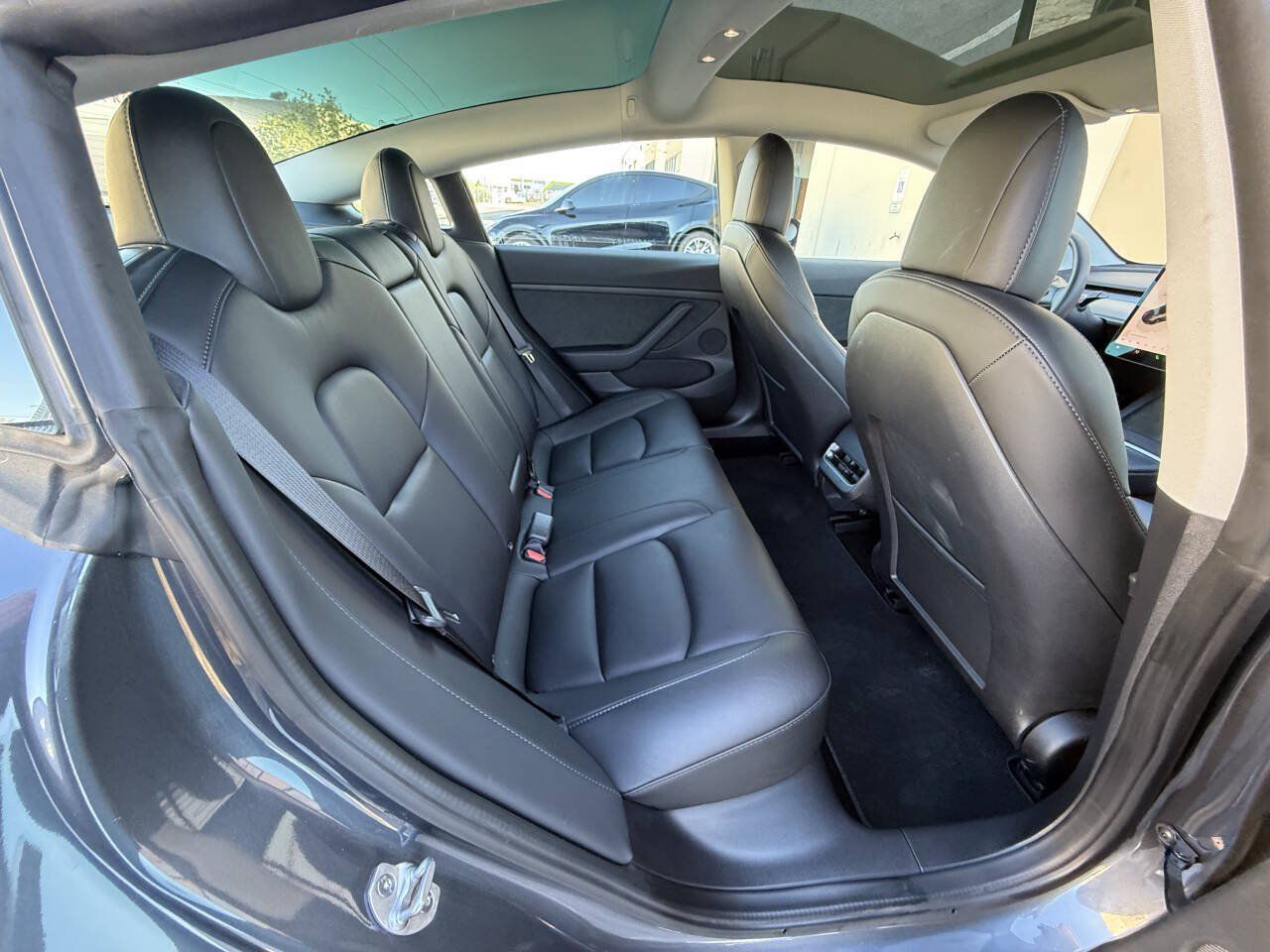 Used 2022 Tesla Model 3 Long Range AWD/4WD image 33