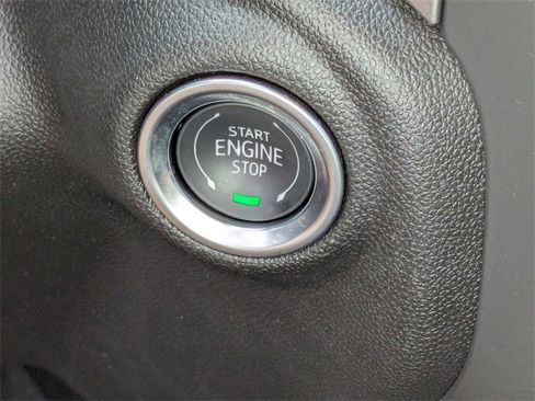 Certified 2025 Chevrolet Silverado 2500 Custom w/ Z71 Off-Road Package image 33