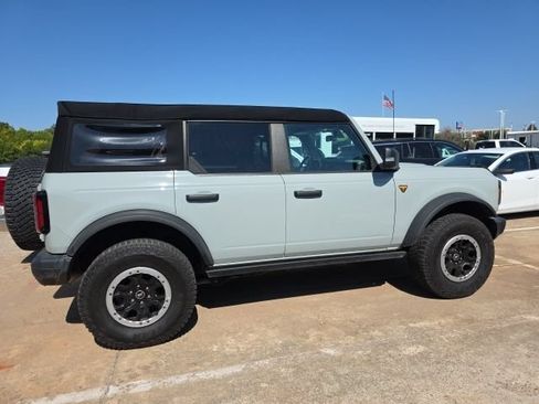 Used 2023 Ford Bronco Badlands w/ Sasquatch Package AWD/4WD image 6