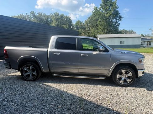 Used 2019 RAM 1500 Laramie AWD/4WD image 4