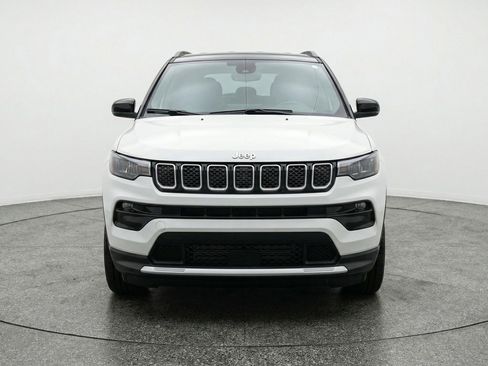 Used 2025 Jeep Compass Limited image 2