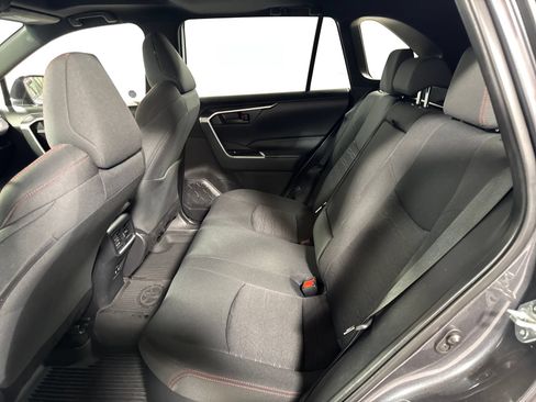 Used 2021 Toyota RAV4 SE w/ Weather & Moonroof Package AWD/4WD image 10