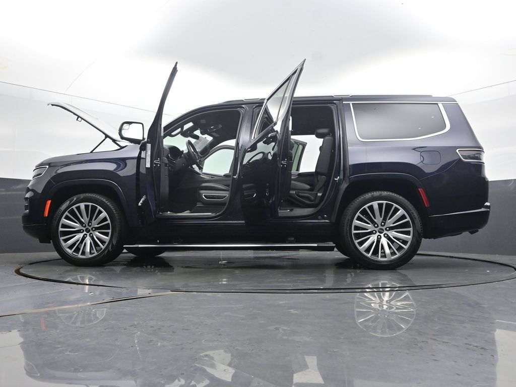 Used 2025 Jeep Grand Wagoneer 4WD image 66