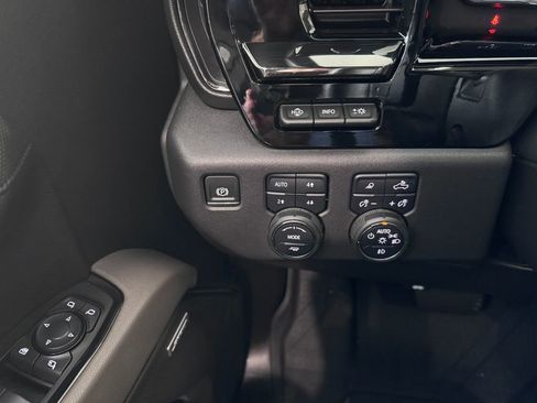 Certified 2024 Chevrolet Silverado 1500 ZR2 w/ Technology Package image 26