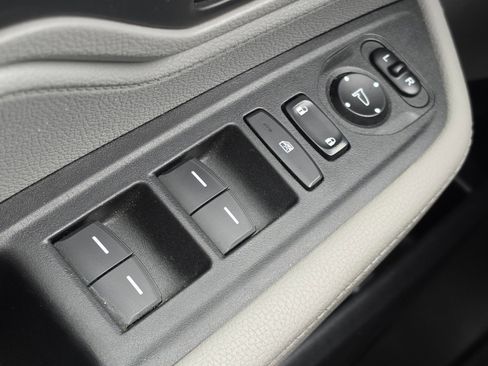 Used 2018 Honda Odyssey EX-L image 16