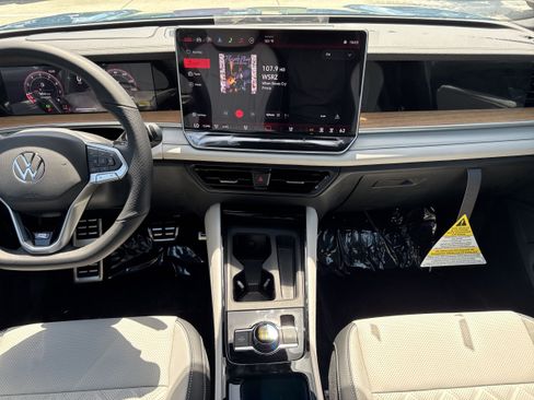 New 2026 Volkswagen Tiguan SEL R-Line AWD/4WD image 15