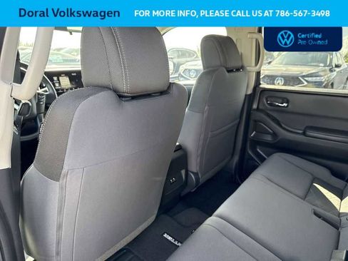 Used 2025 Nissan Frontier SV image 22