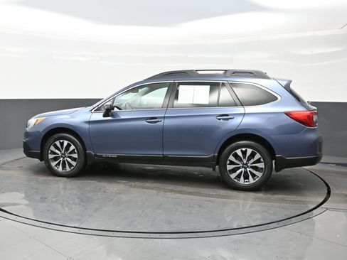 Used 2016 Subaru Outback 2.5i Limited image 3