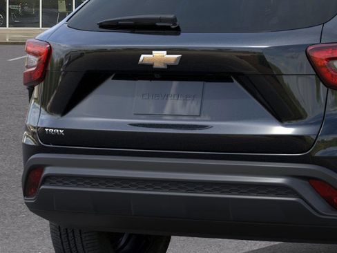 New 2026 Chevrolet Trax LS image 14
