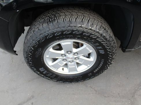 Used 2019 GMC Canyon 2WD Crew Cab image 11