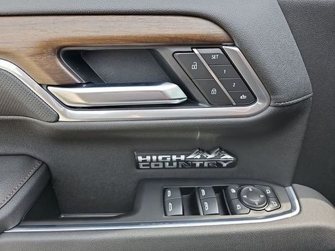 New 2026 Chevrolet Silverado 1500 High Country w/ Technology Package AWD/4WD image 23
