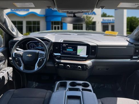 Used 2025 Chevrolet Silverado 1500 LT AWD/4WD image 34