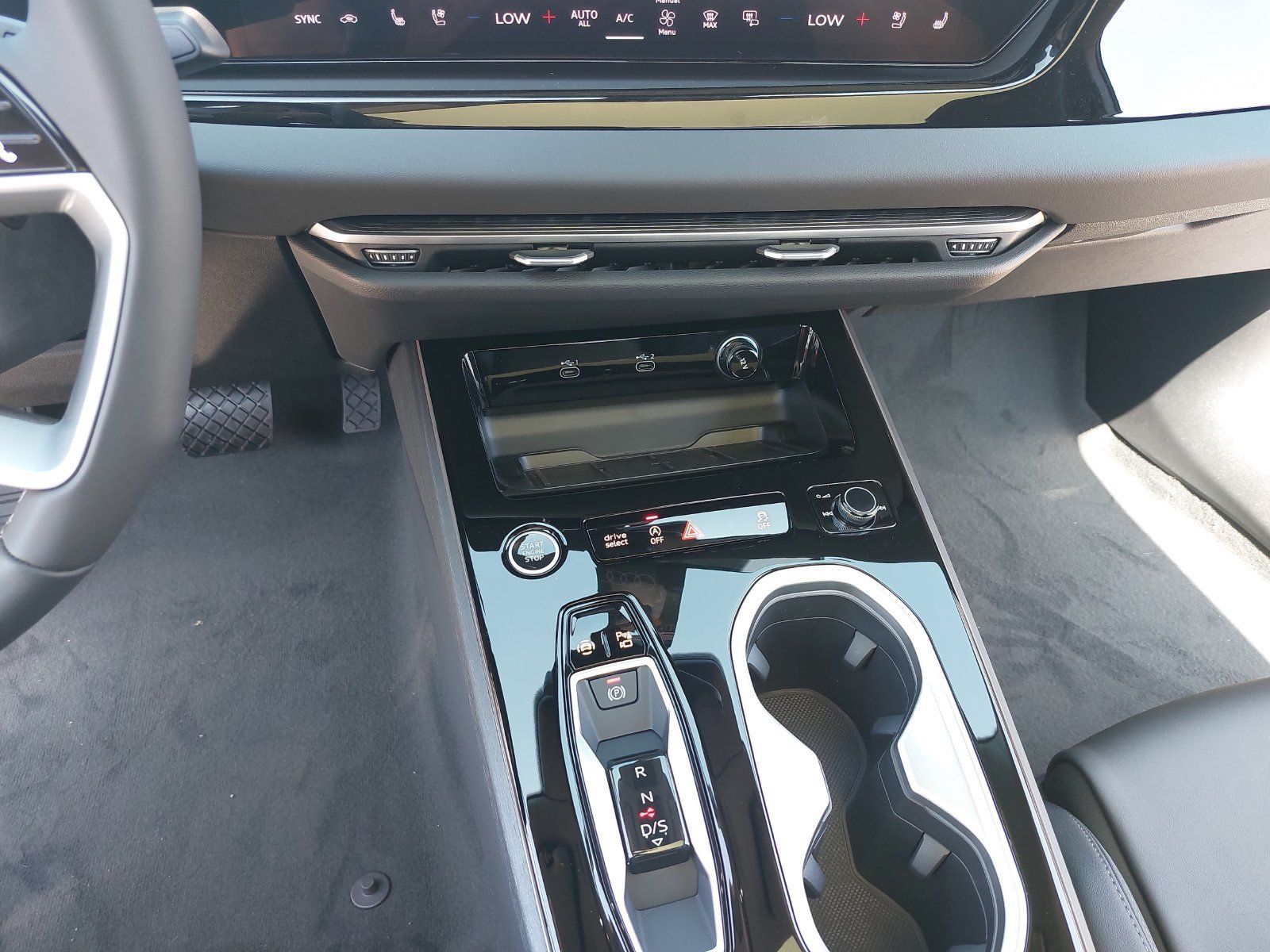 New 2026 Audi A6 Premium Plus AWD/4WD image 22
