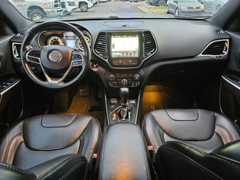 Used 2019 Jeep Cherokee High Altitude image 32