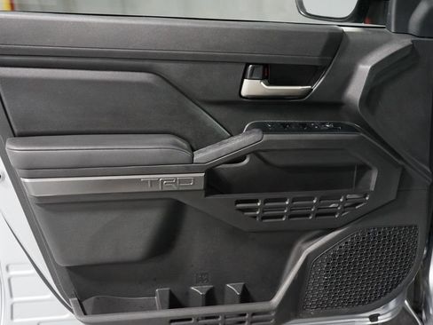 Used 2024 Toyota Tacoma TRD Sport image 32