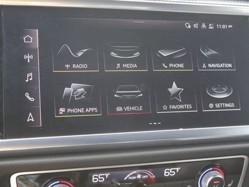 Used 2023 Audi Q3 2.0T Premium Plus w/ Premium Plus Package image 25