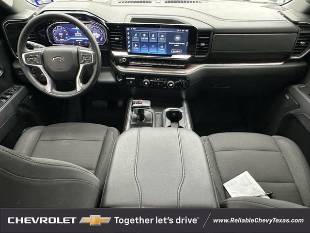 Used 2025 Chevrolet Silverado 1500 RST AWD/4WD image 12