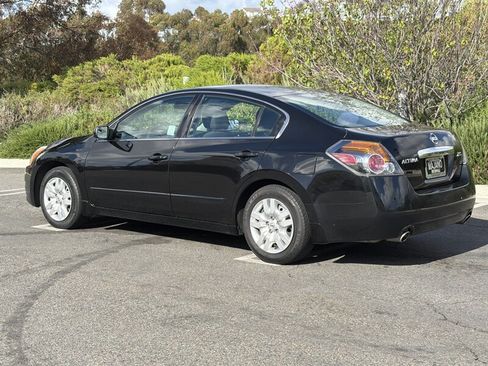 Used 2012 Nissan Altima 2.5 S FWD image 4