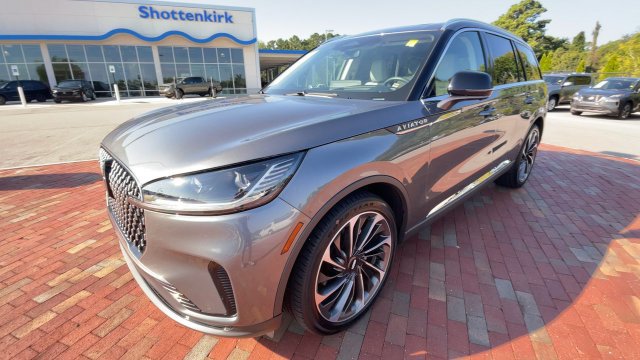 Used 2025 Lincoln Aviator Reserve w/ Illumination Package RWD image 5